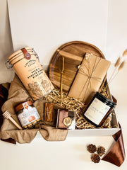 THE HOLIDAY HOME DELUXE BOX